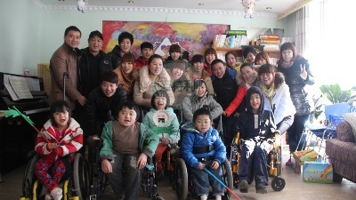 人間有大愛，情滿福利院！